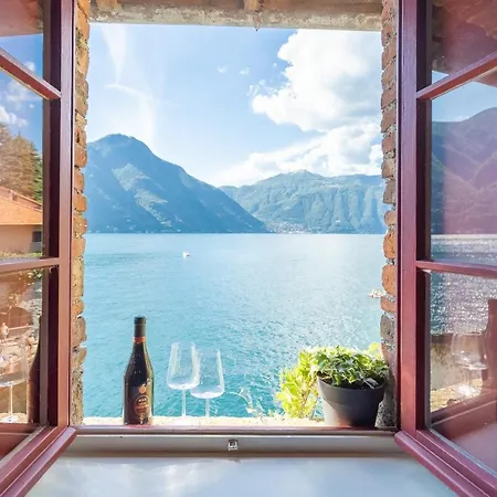 Romantic View Apartment, Nesso, By Rent Apartman *