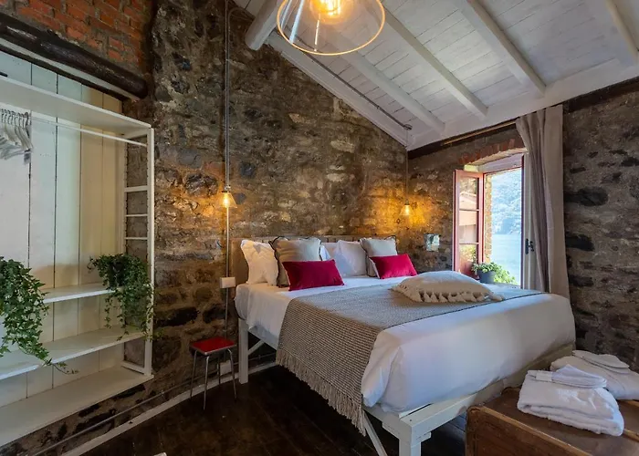 Romantic View Apartment, Nesso, By Rent *