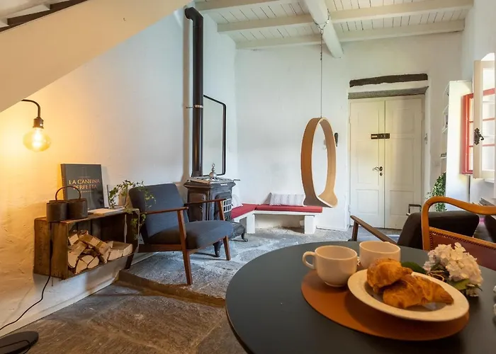 Romantic View Apartment, Nesso, By Rent