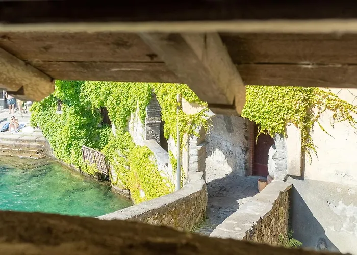 Διαμέρισμα Romantic View Apartment, Nesso, By Rent *