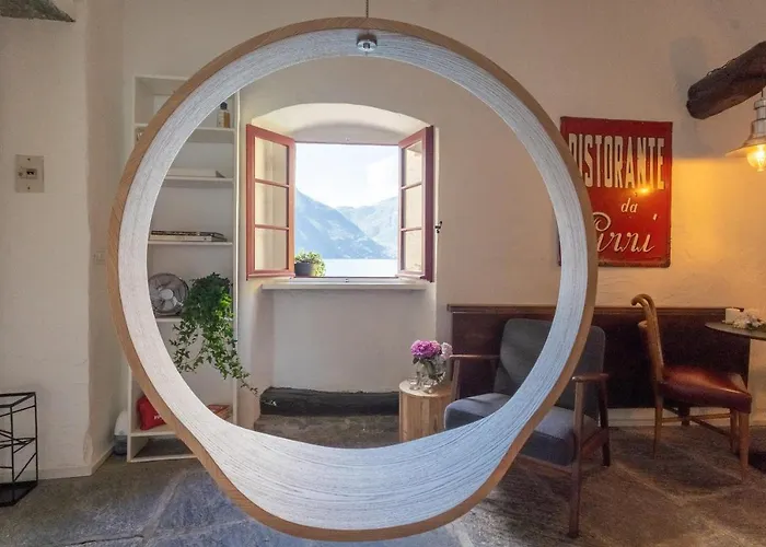 Romantic View Apartment, Nesso, By Rent