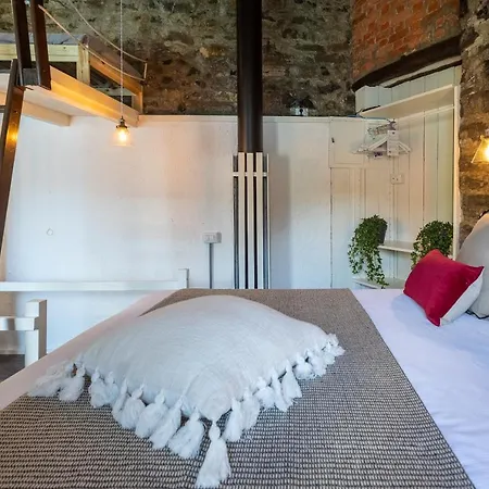 Romantic View Apartment, Nesso, By Rent