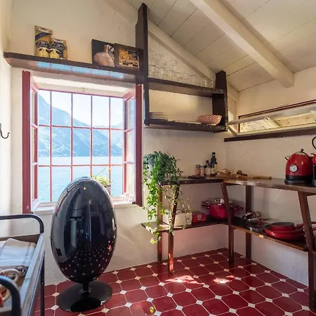 شقة Romantic View Apartment, Nesso, By Rent نيسّو
