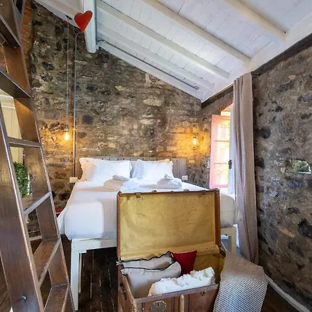 Romantic View Apartment, Nesso, By Rent *