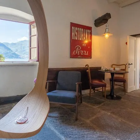 Romantic View Apartment, Nesso, By Rent 内索