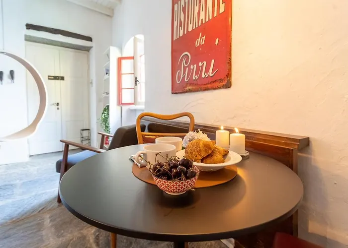 Romantic View Apartment, Nesso, By Rent * 内索