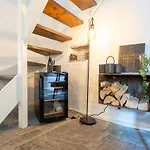 Romantic View Apartment, Nesso, By Rent