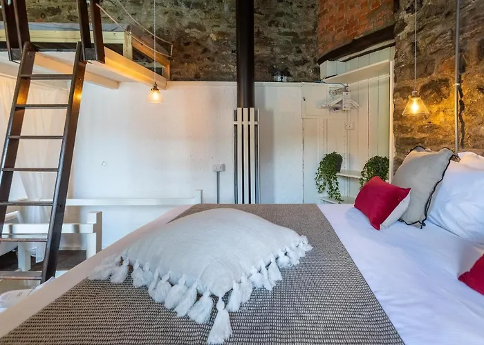 Romantic View Apartment, Nesso, By Rent