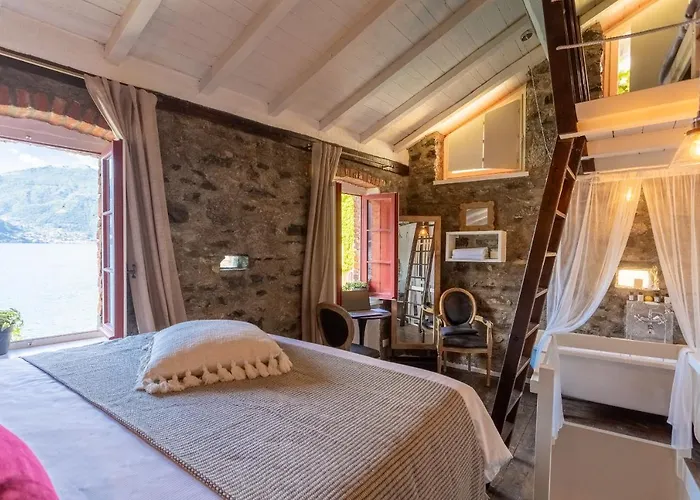 Romantic View Apartment, Nesso, By Rent